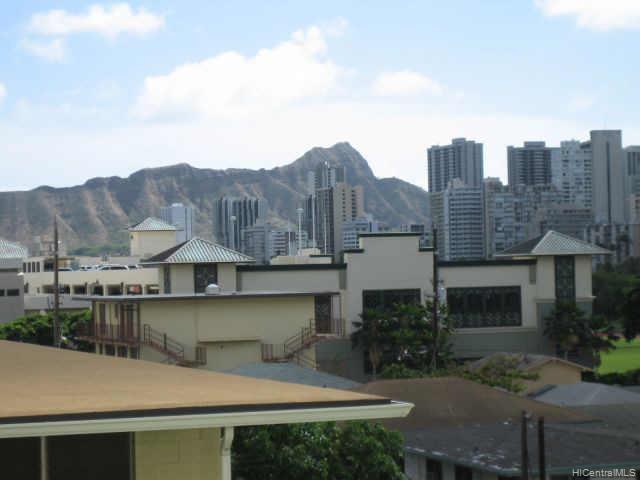 Ala Wai Plaza Skyrise condo # 401, Honolulu, Hawaii - photo 2 of 5