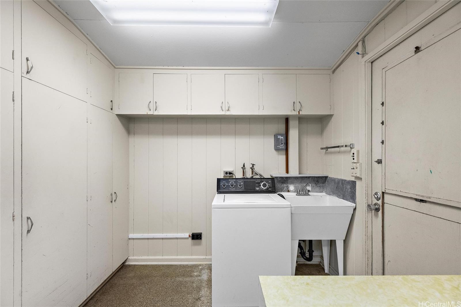 5558  Pia Street Niu Valley, Diamond Head home - photo 12 of 25