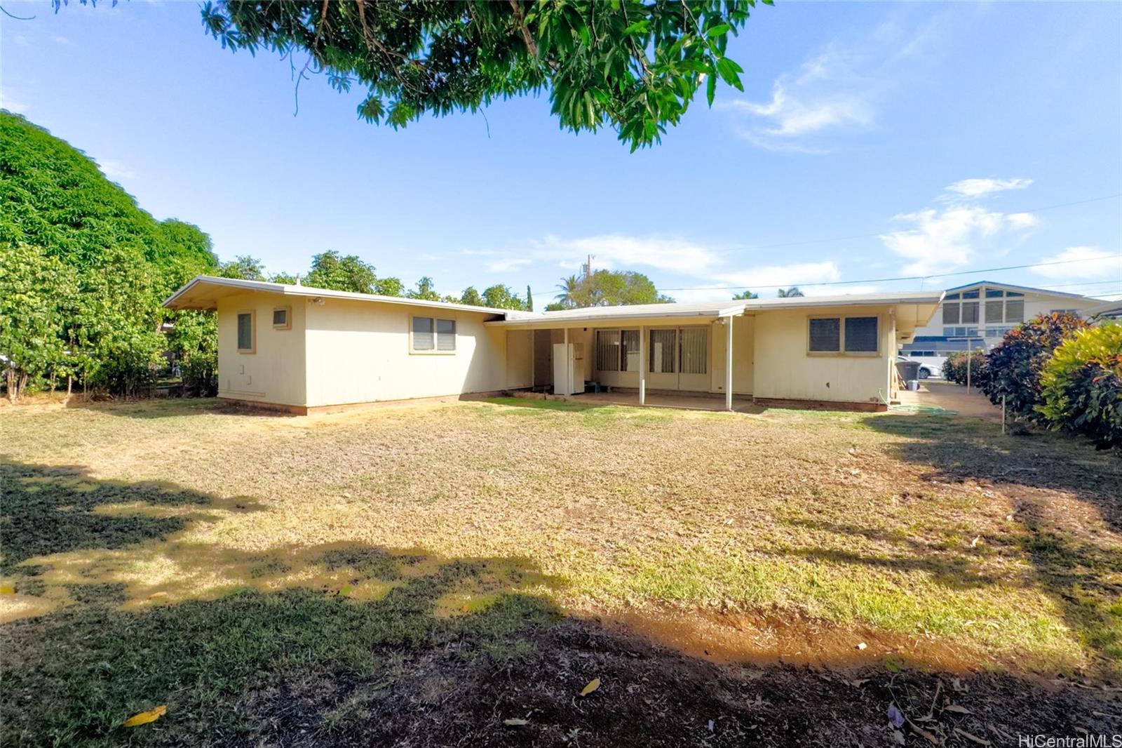 5558  Pia Street Niu Valley, Diamond Head home - photo 16 of 25