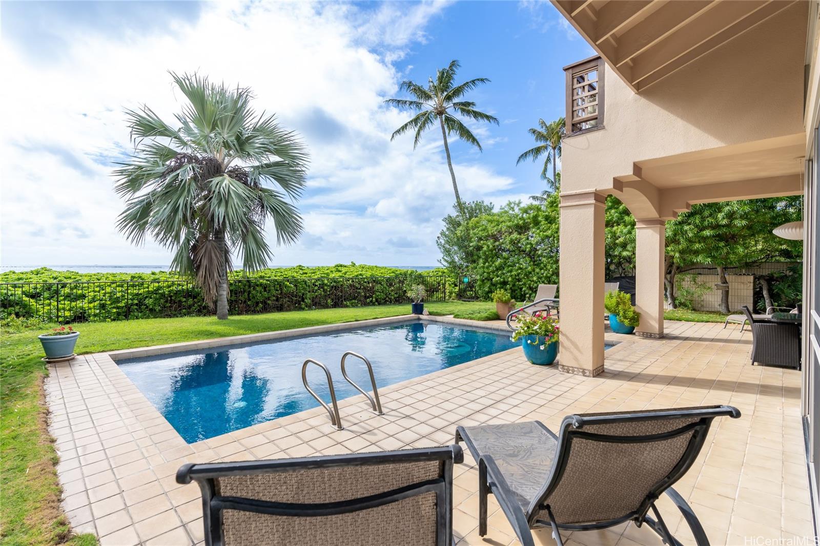 5577 Kalanianaole Hwy Honolulu - Rental - photo 3 of 24