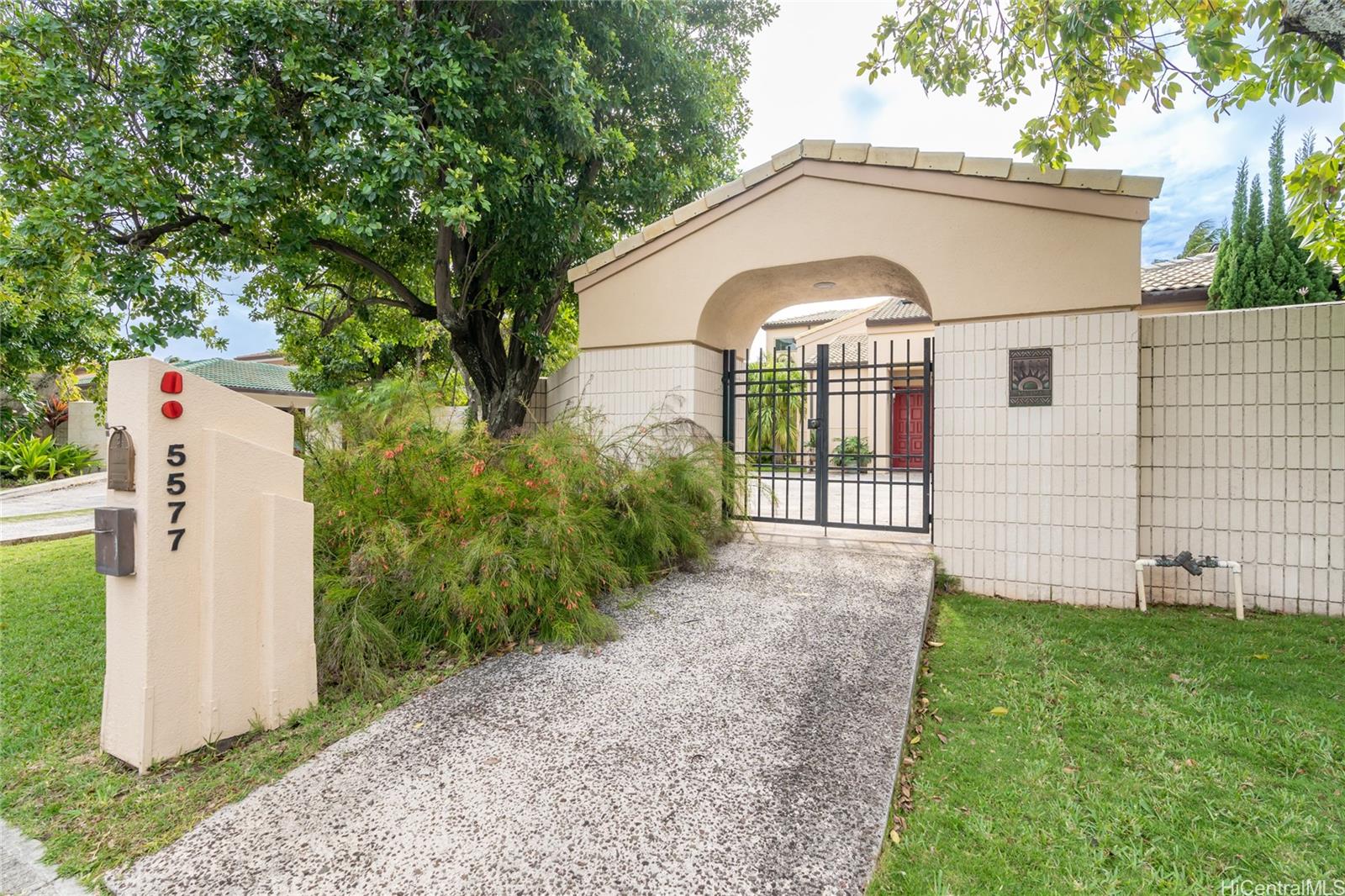 5577 Kalanianaole Hwy Honolulu - Rental - photo 23 of 24