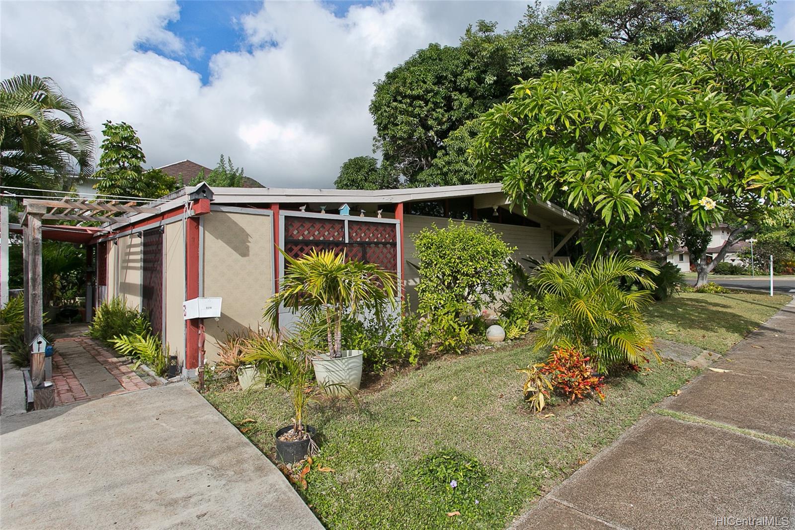 5578 Kawaikui Street , Honolulu, Hi 96821 Niu Valley