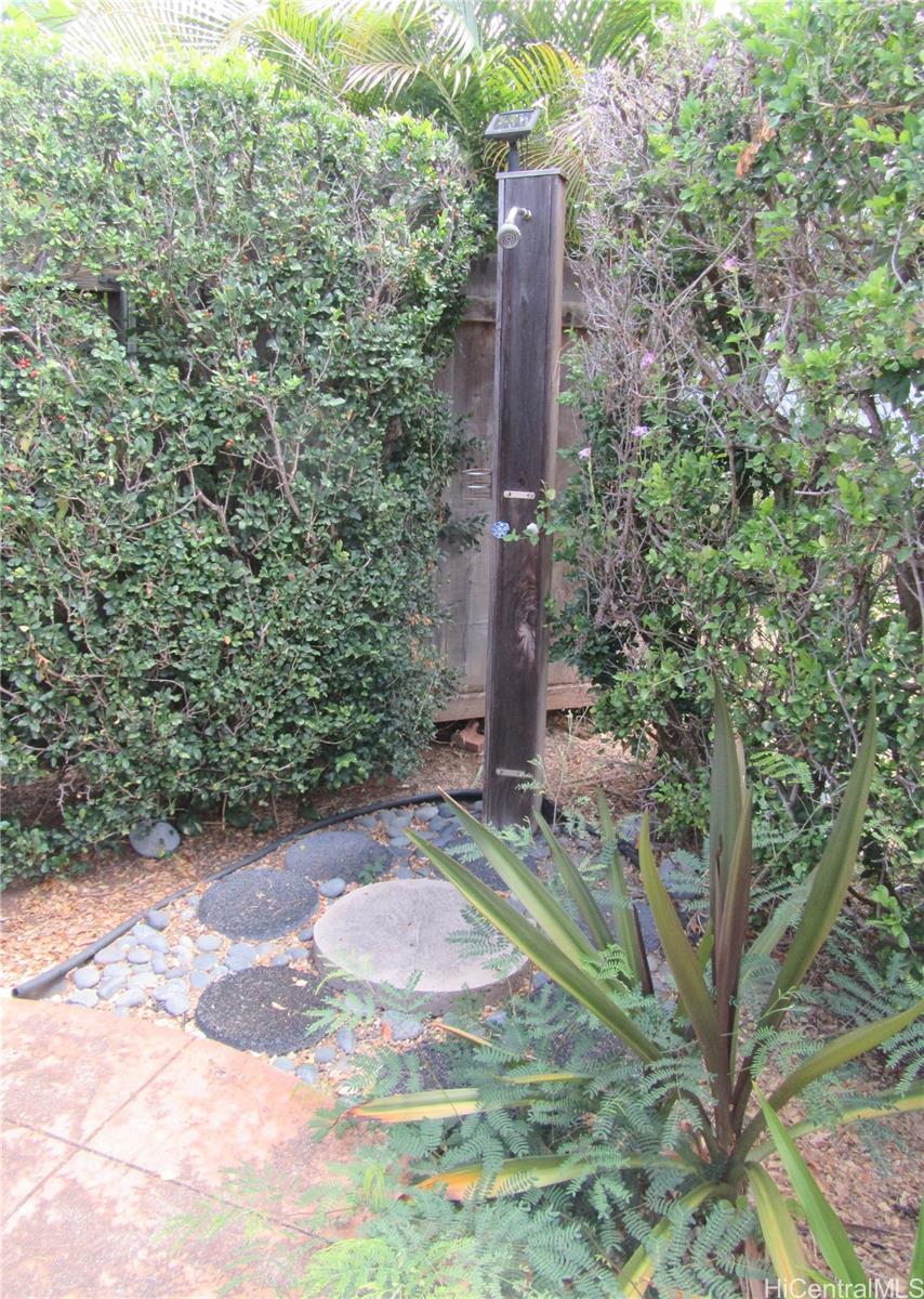 5578 Pia St Honolulu - Rental - photo 16 of 25