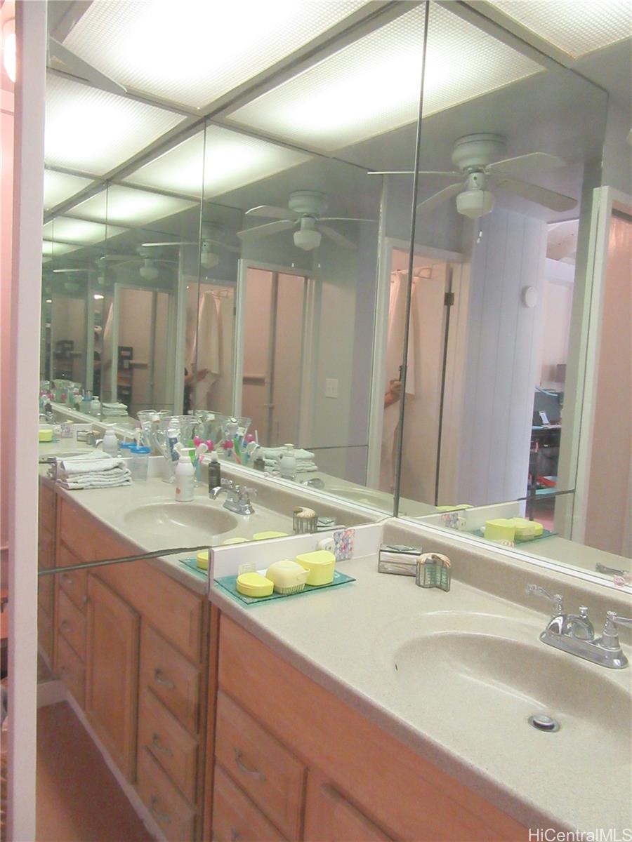 5578 Pia St Honolulu - Rental - photo 4 of 25