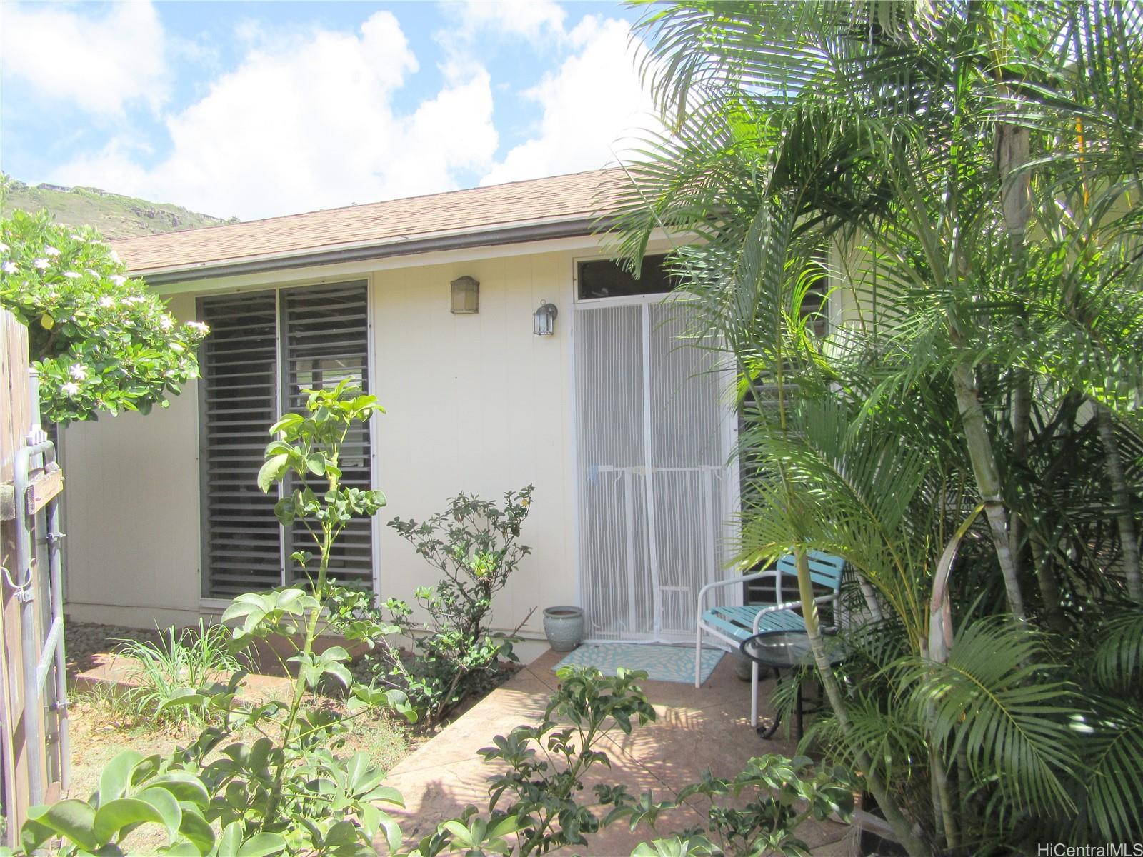 5578 Pia St Honolulu - Rental - photo 8 of 25