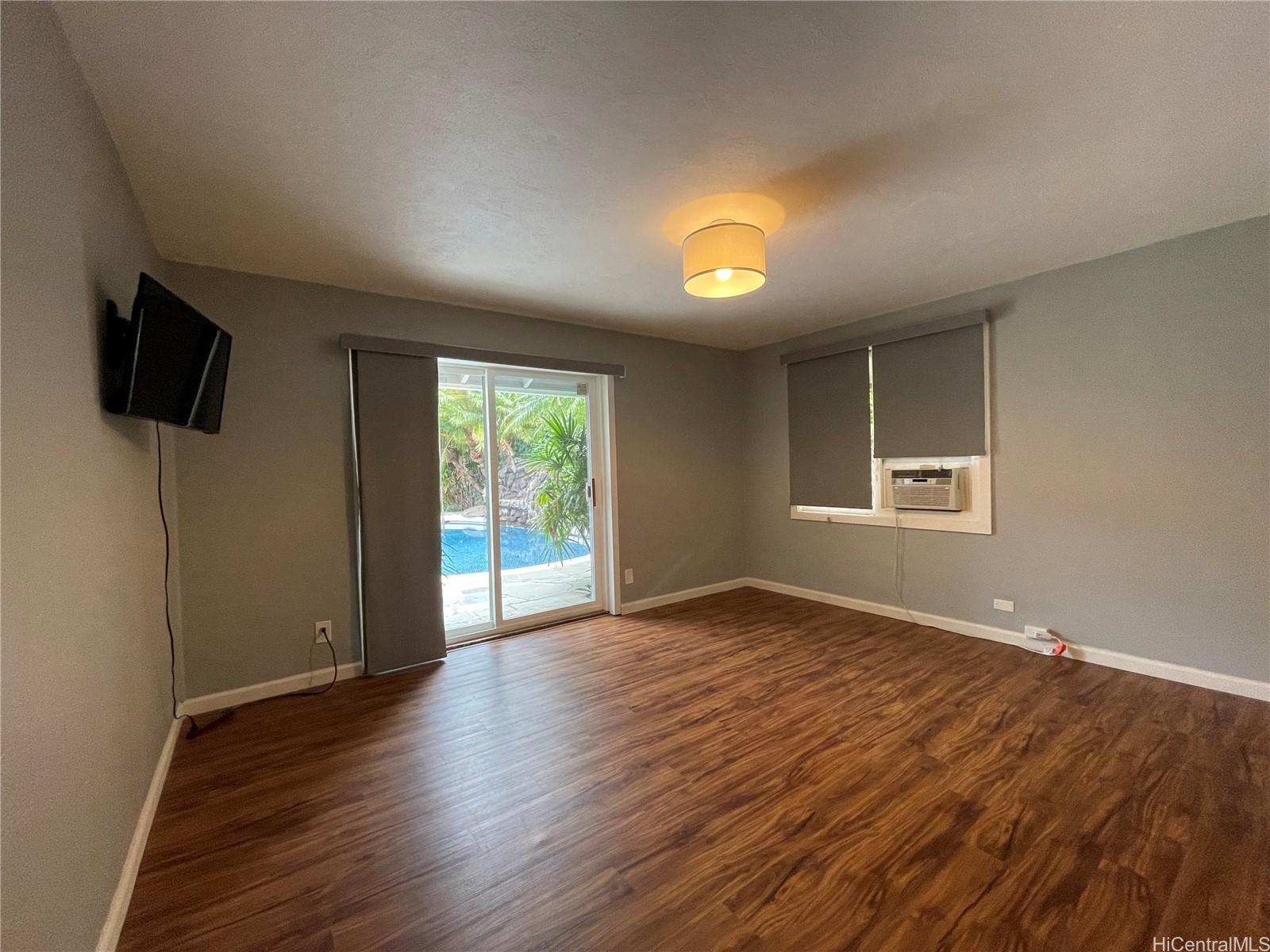 5596 Kalanianaole Hwy Honolulu - Rental - photo 9 of 11