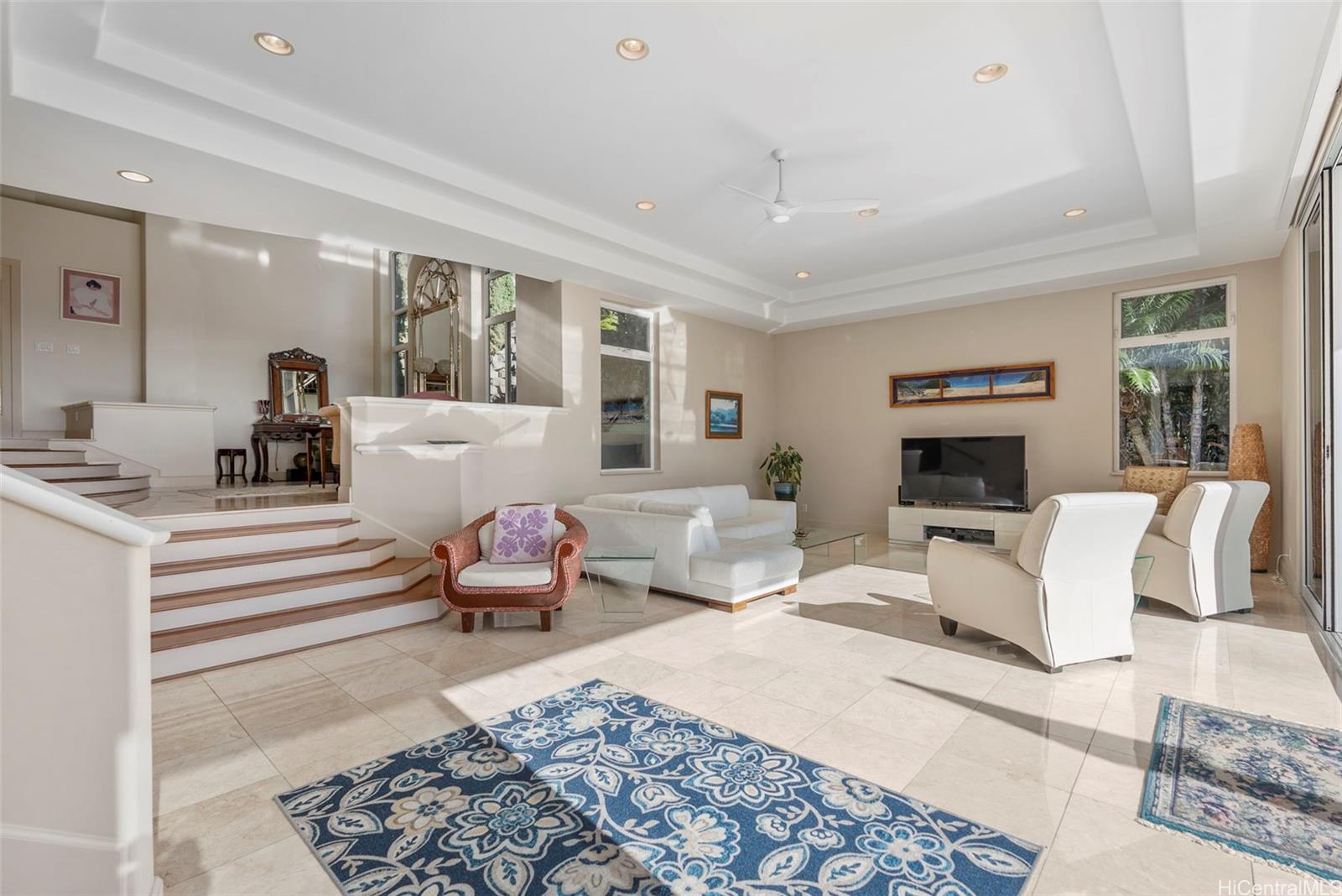 5609  Poola St Kahala Kua, Diamond Head home - photo 2 of 25