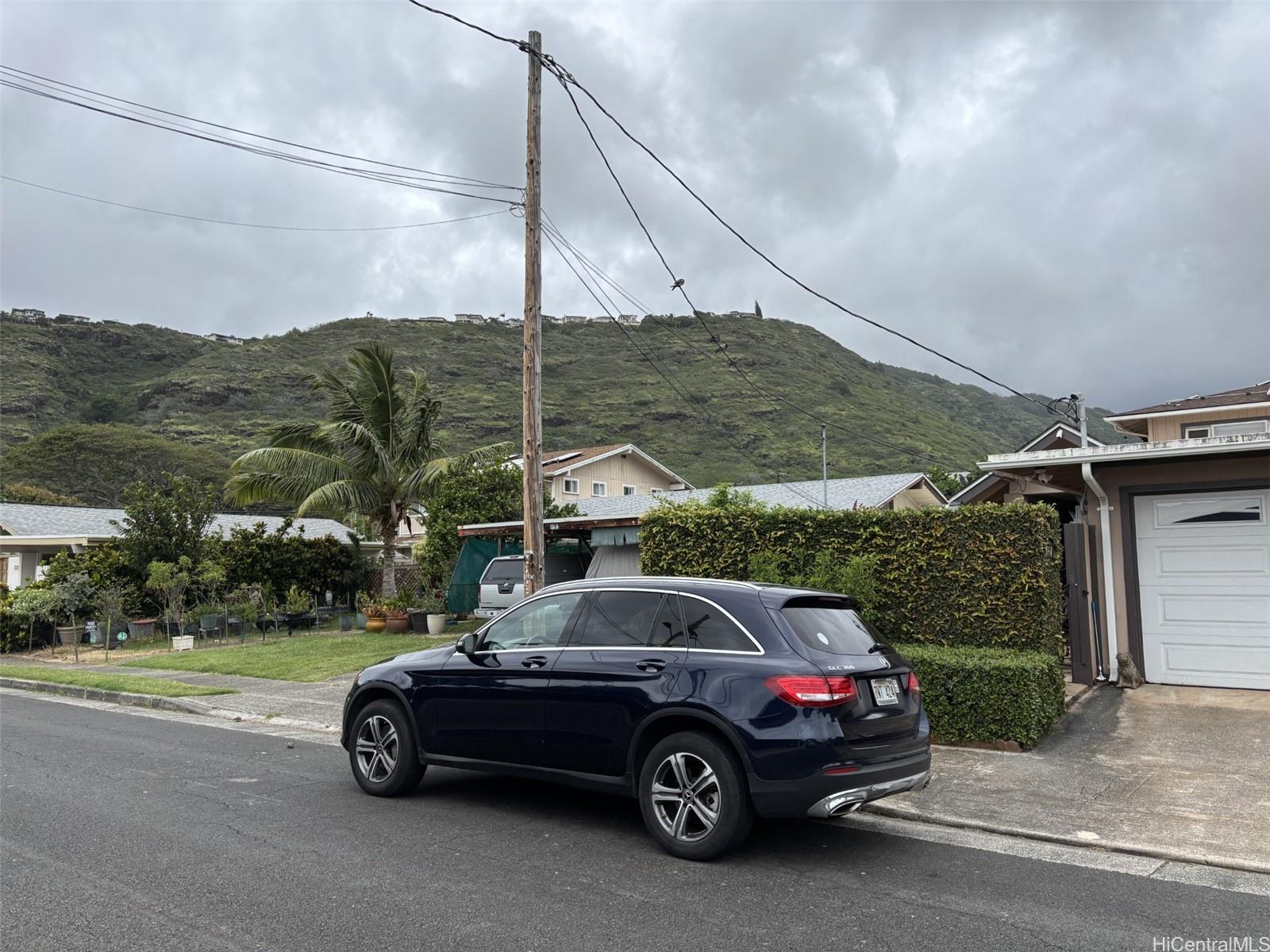 5622 Kanau Street Honolulu - Rental - photo 3 of 12
