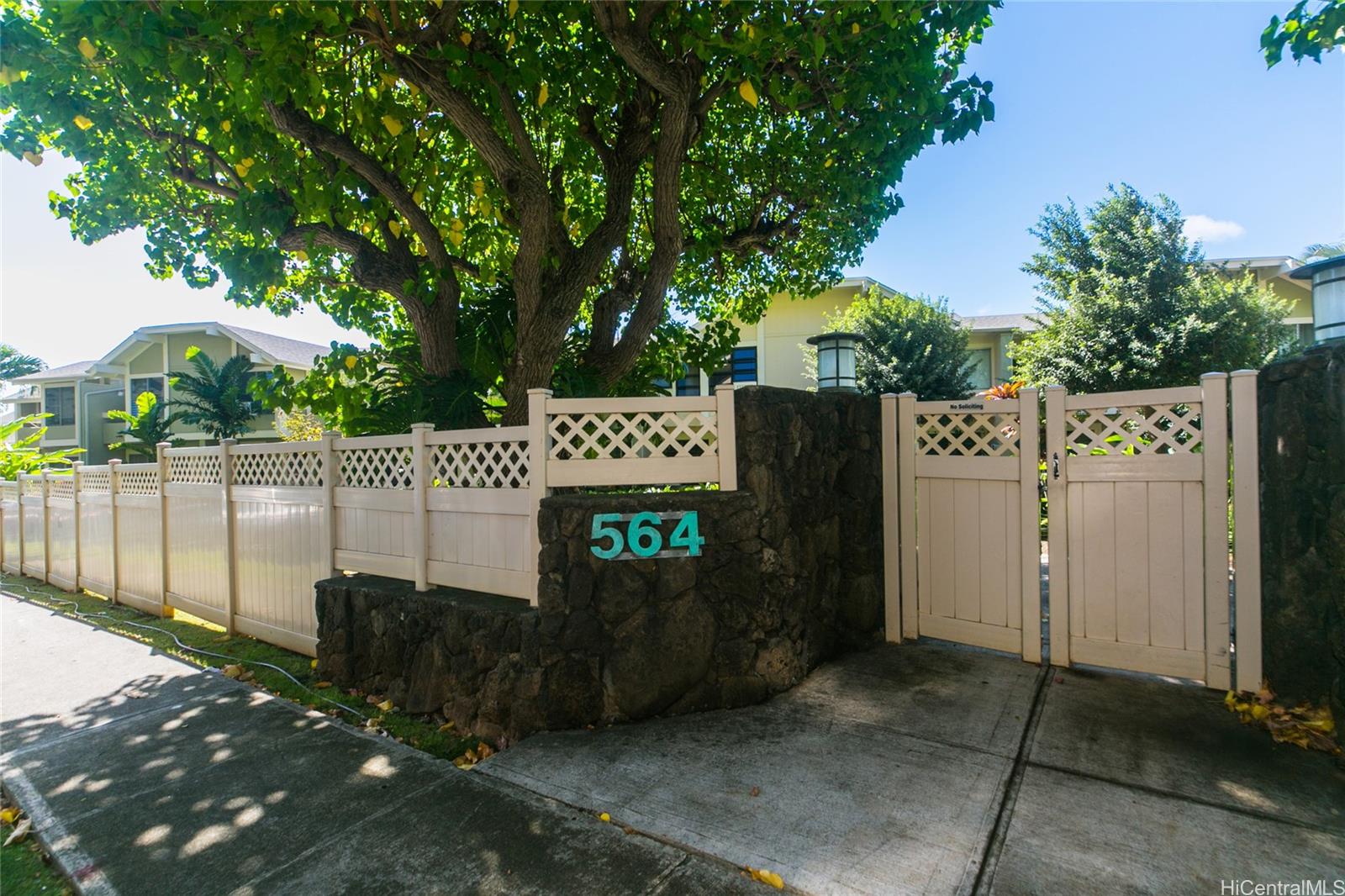 564 Hahaione Street townhouse # 5G, Honolulu, Hawaii - photo 17 of 20