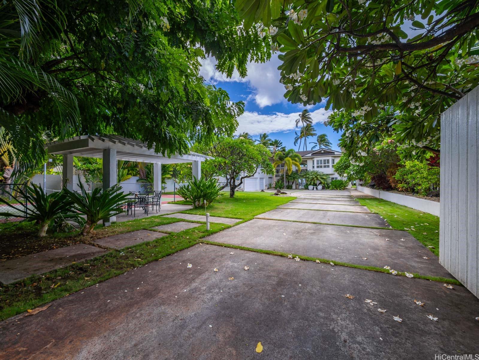 5641  Kalanianaole Hwy Niu Beach, Diamond Head home - photo 5 of 25