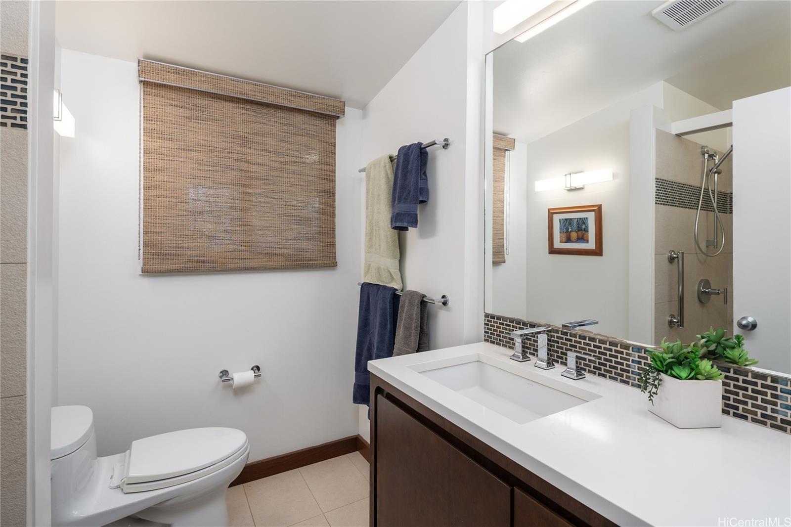 5645  Kawaikui Street Niu Valley, Diamond Head home - photo 11 of 19