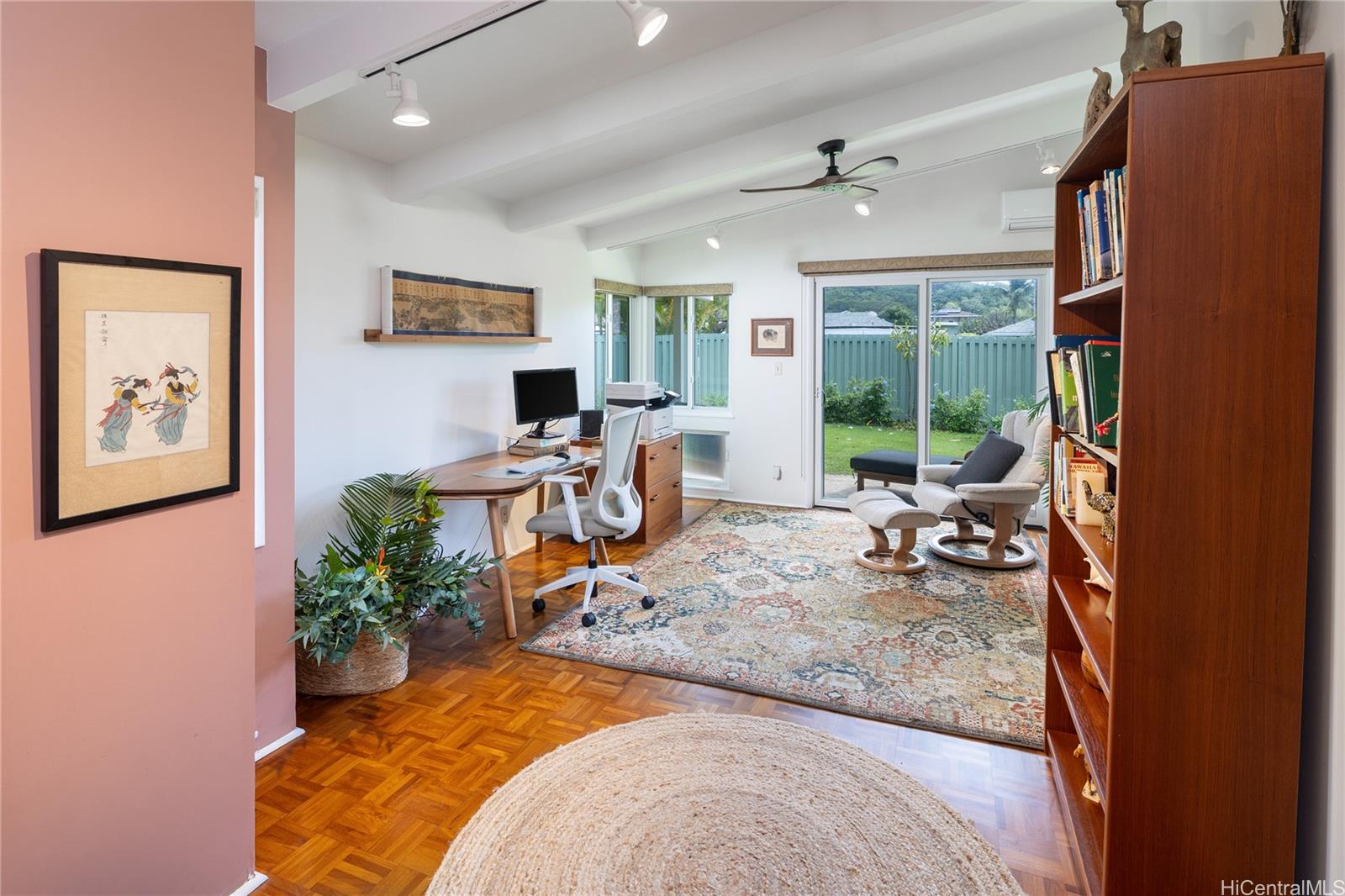 5645  Kawaikui Street Niu Valley, Diamond Head home - photo 13 of 19