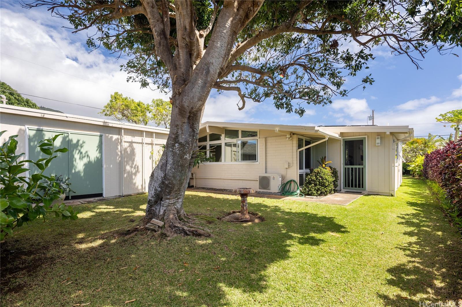 5645  Kawaikui Street Niu Valley, Diamond Head home - photo 18 of 19