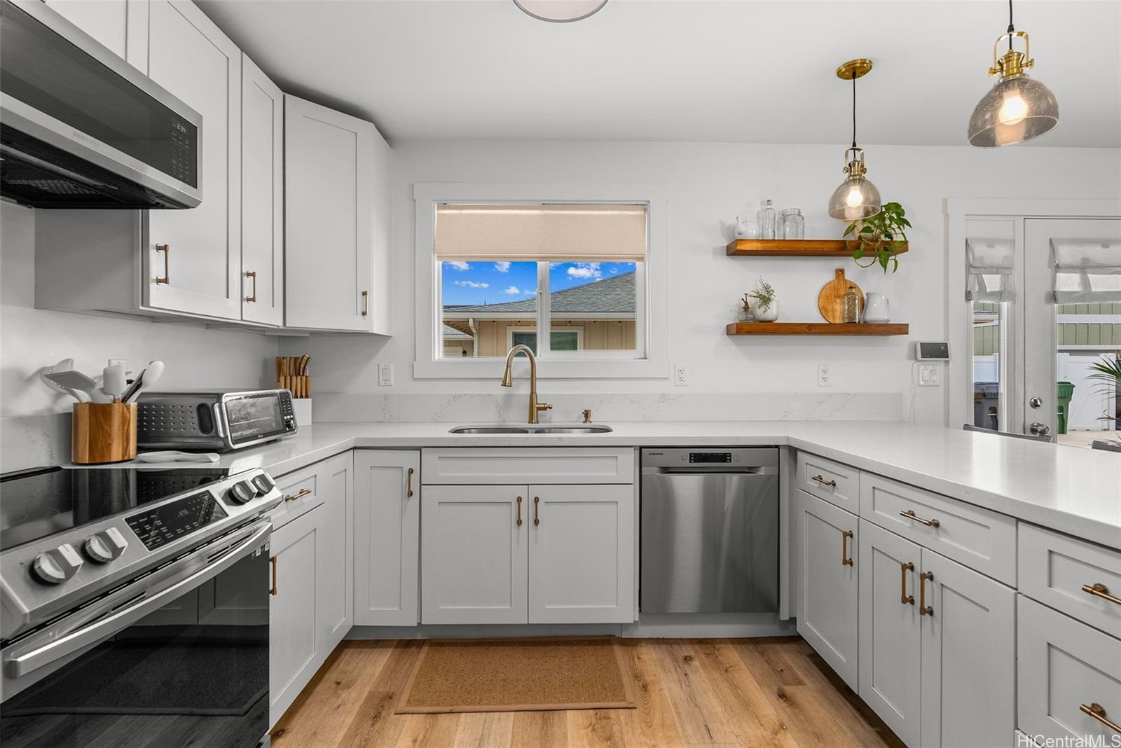 56-458  Kamehameha Hwy Kahuku, North Shore home - photo 6 of 24