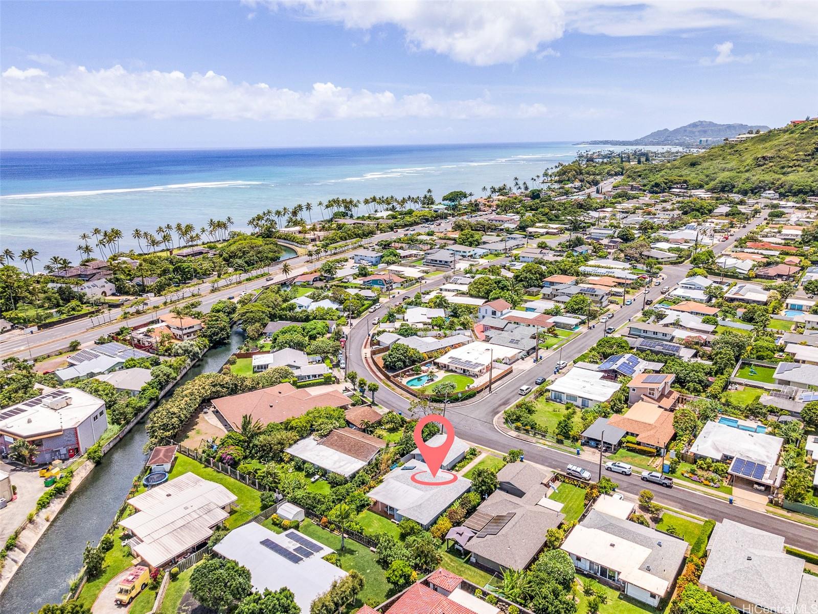 5701  Haleola Street Niu Valley, Diamond Head home - photo 2 of 25