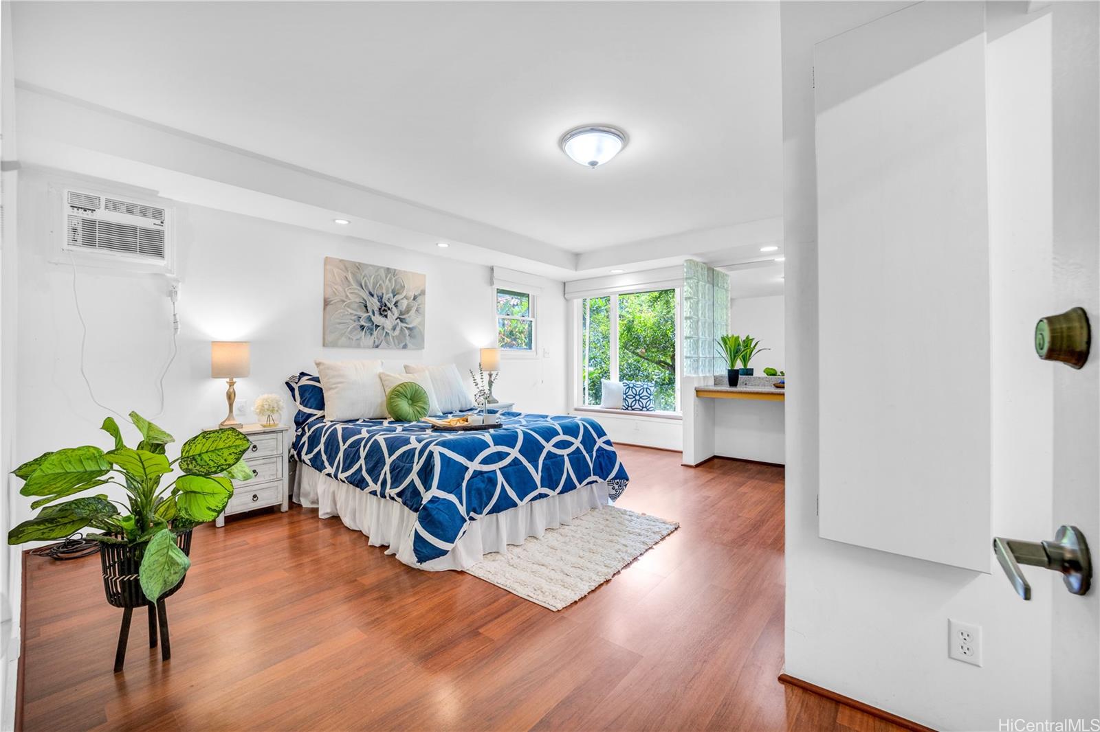 5701  Haleola Street Niu Valley, Diamond Head home - photo 15 of 25