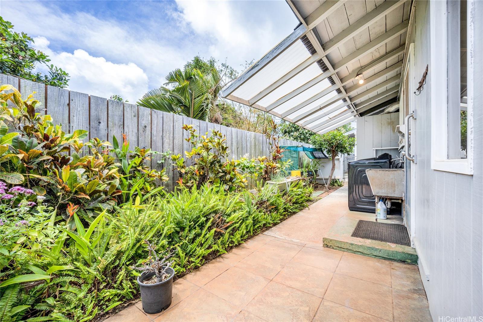 5701 Haleola Street Honolulu - Rental - photo 19 of 24