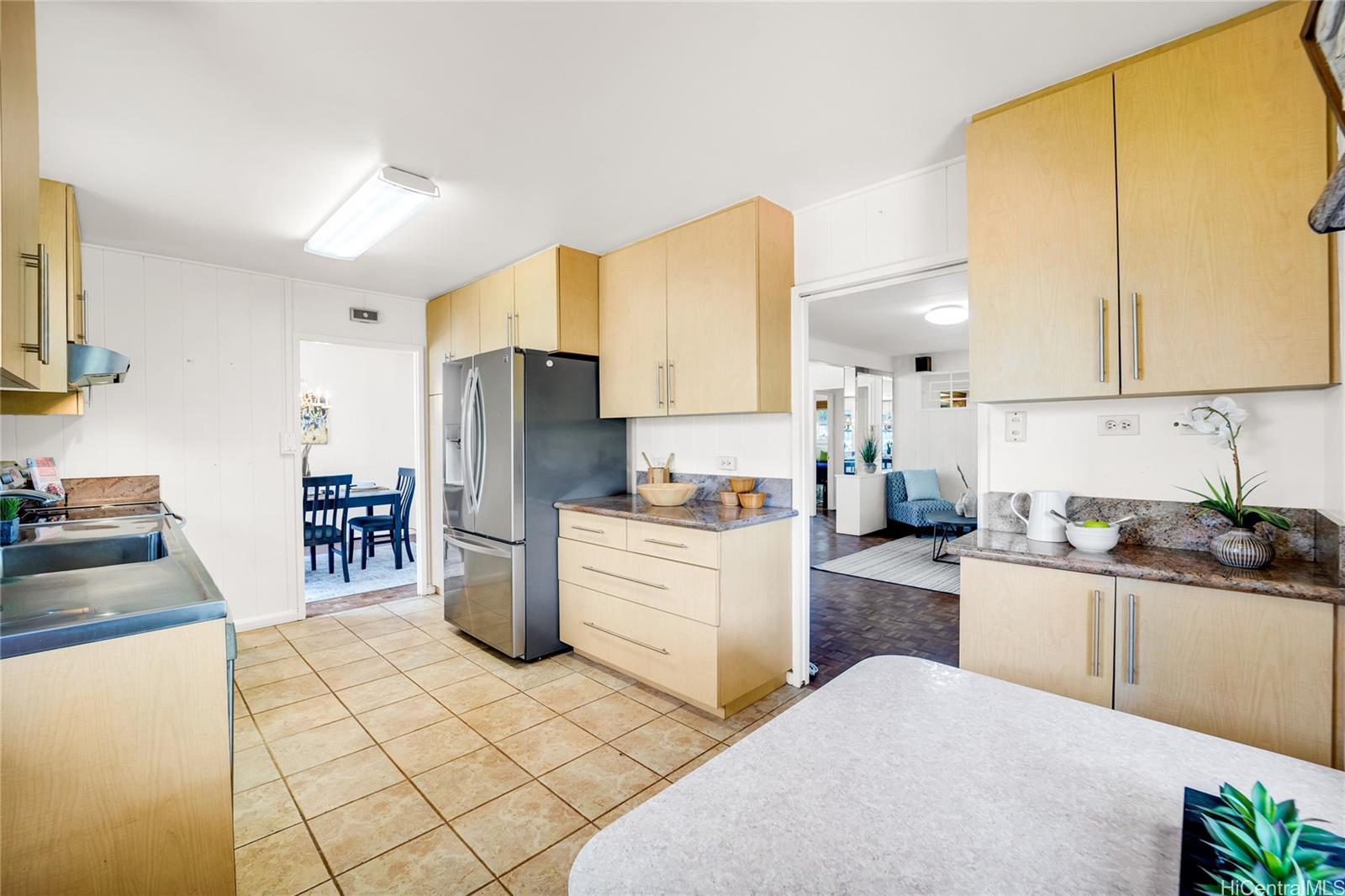 5701 Haleola Street Honolulu - Rental - photo 8 of 24