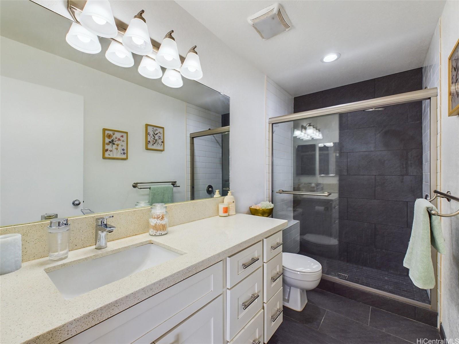 Crosspointe condo # 20A, Honolulu, Hawaii - photo 4 of 25