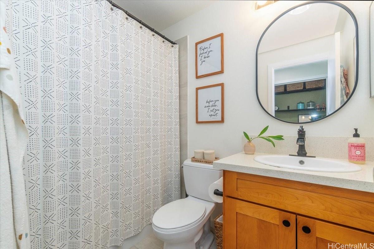 575 Hahaione Street townhouse # D104, Honolulu, Hawaii - photo 19 of 25