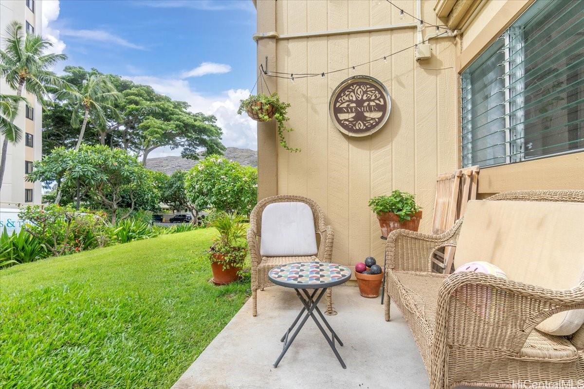 575 Hahaione Street townhouse # D104, Honolulu, Hawaii - photo 23 of 25