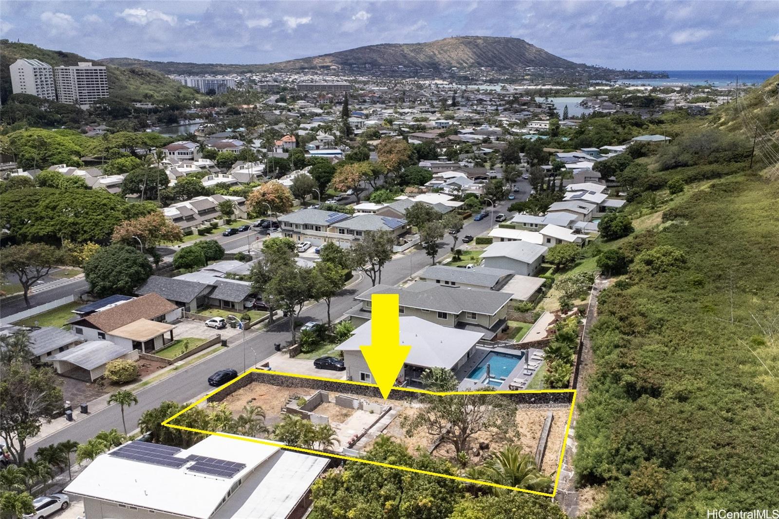 576 Pepeekeo Place , Honolulu, Hi 96825 Hahaionelower