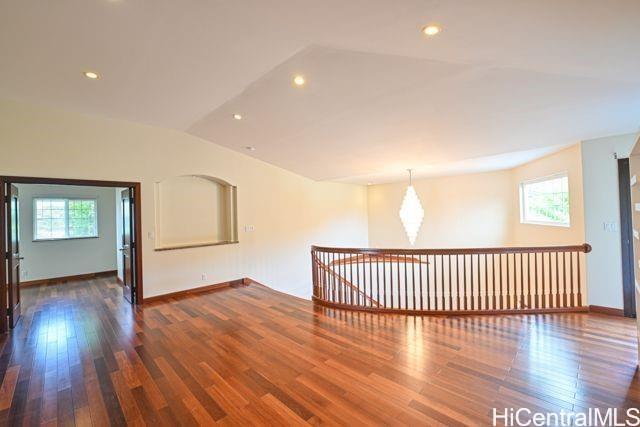 5789  Kalanianaole Hwy Niu Beach, Diamond Head home - photo 7 of 25