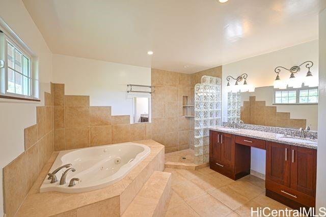5789  Kalanianaole Hwy Niu Beach, Diamond Head home - photo 10 of 25