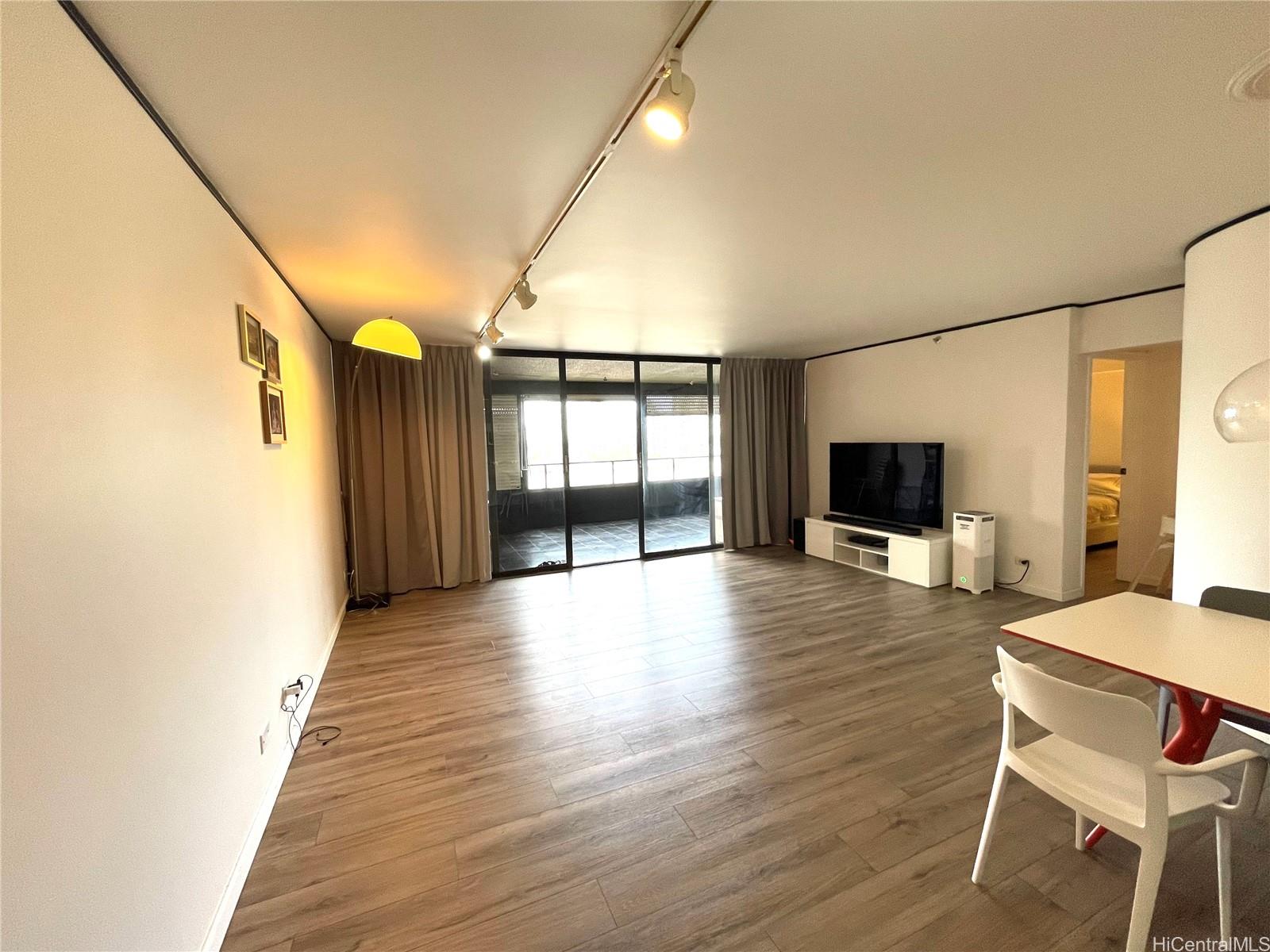 Royal Iolani 1004, 581 Kamoku Street, Honolulu Kapiolani condo For sale