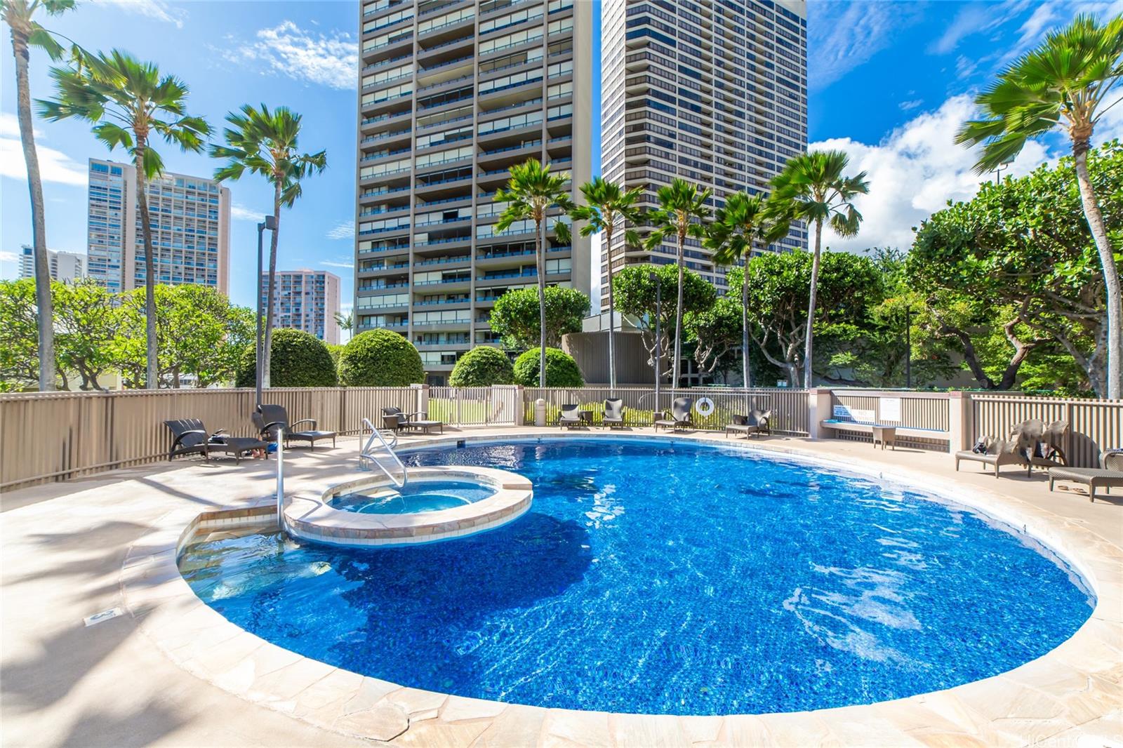 Royal Iolani condo # 2006, Honolulu, Hawaii - photo 15 of 24