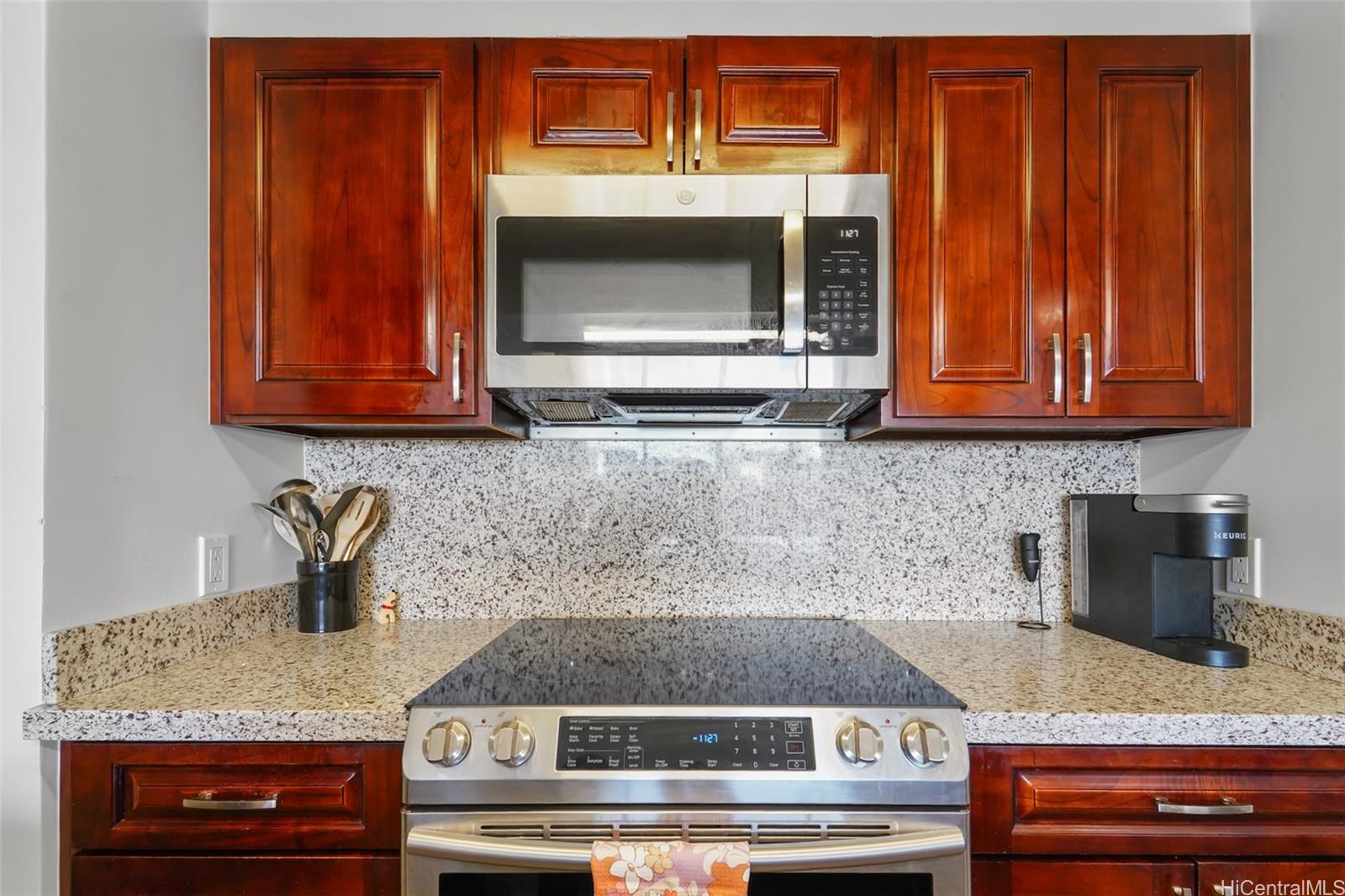 Royal Iolani condo # 2006, Honolulu, Hawaii - photo 11 of 20