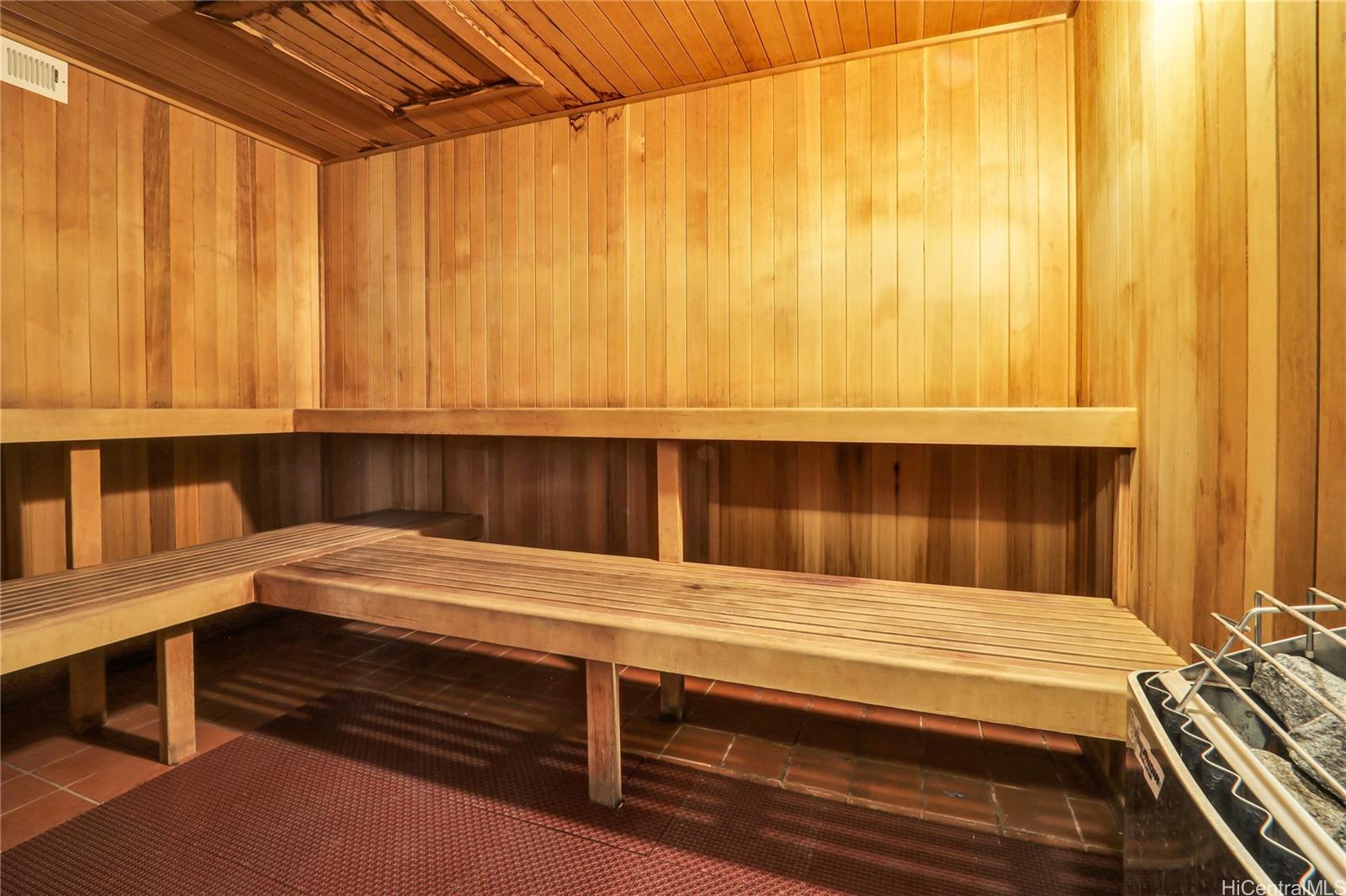 Royal Iolani condo # 2006, Honolulu, Hawaii - photo 19 of 20