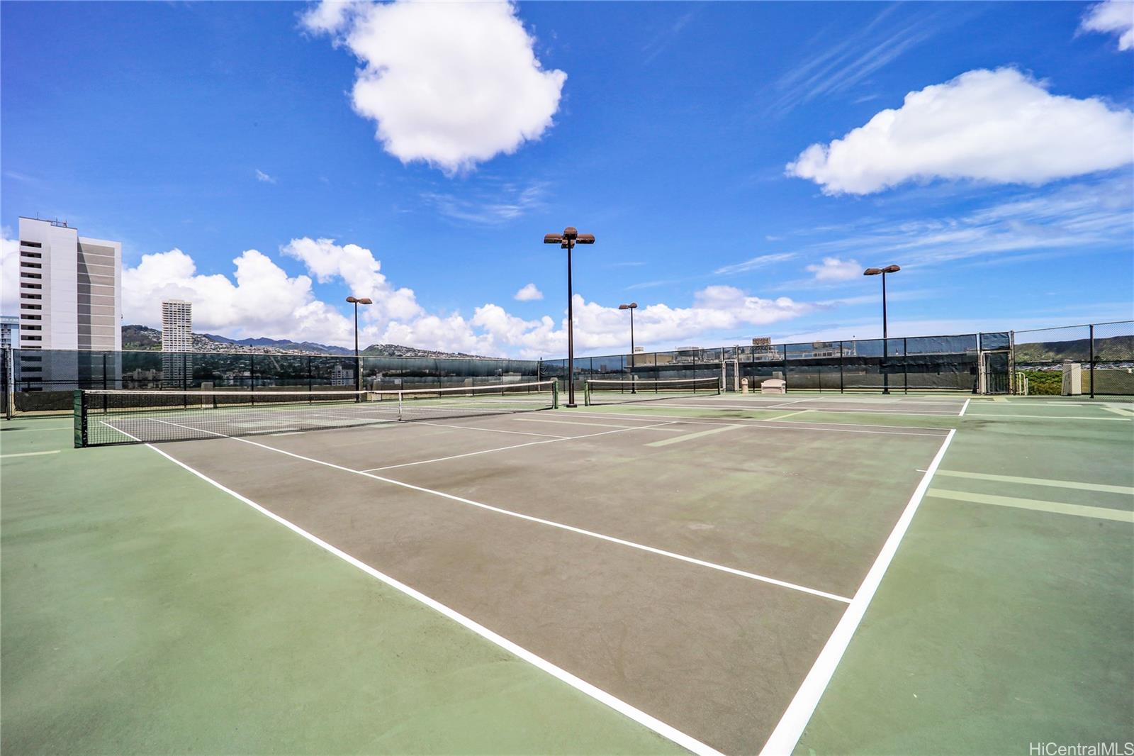 Royal Iolani condo # 2006, Honolulu, Hawaii - photo 20 of 20