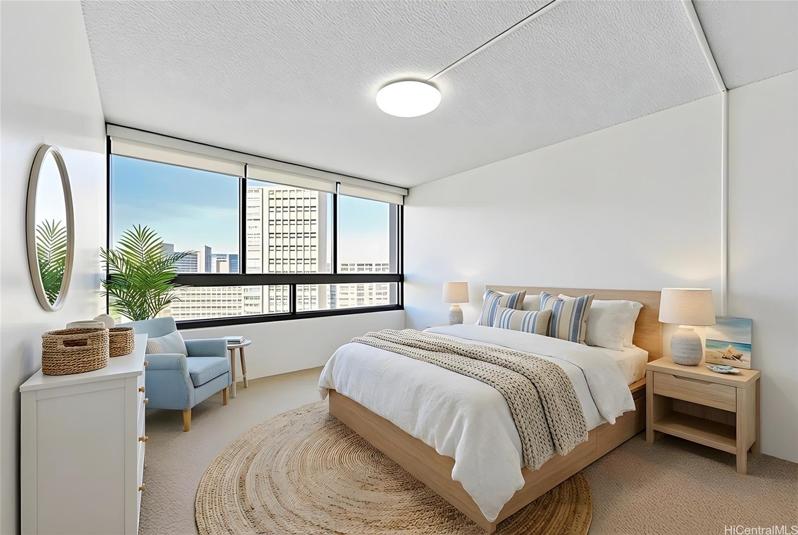 Royal Iolani condo # 2006, Honolulu, Hawaii - photo 4 of 20