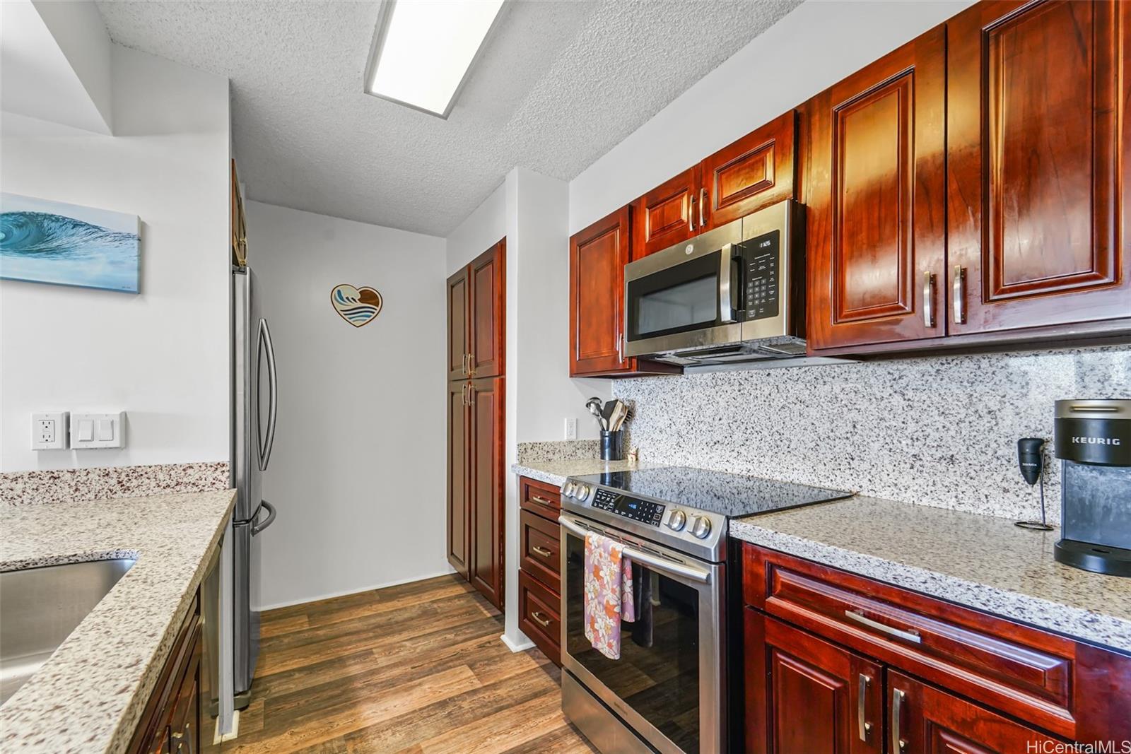 Royal Iolani condo # 2006, Honolulu, Hawaii - photo 10 of 20