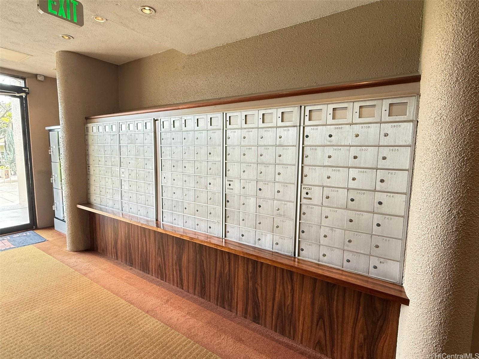 Royal Iolani condo # 2506, Honolulu, Hawaii - photo 17 of 25