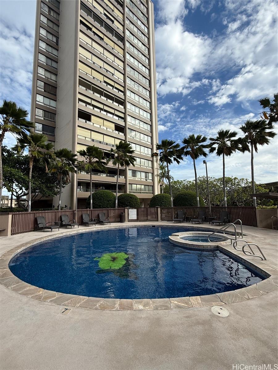 Royal Iolani condo # 2506, Honolulu, Hawaii - photo 20 of 25