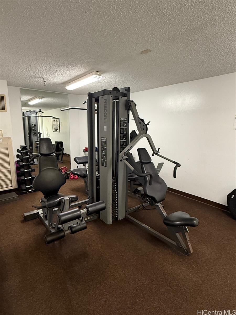 Royal Iolani condo # 2506, Honolulu, Hawaii - photo 22 of 25