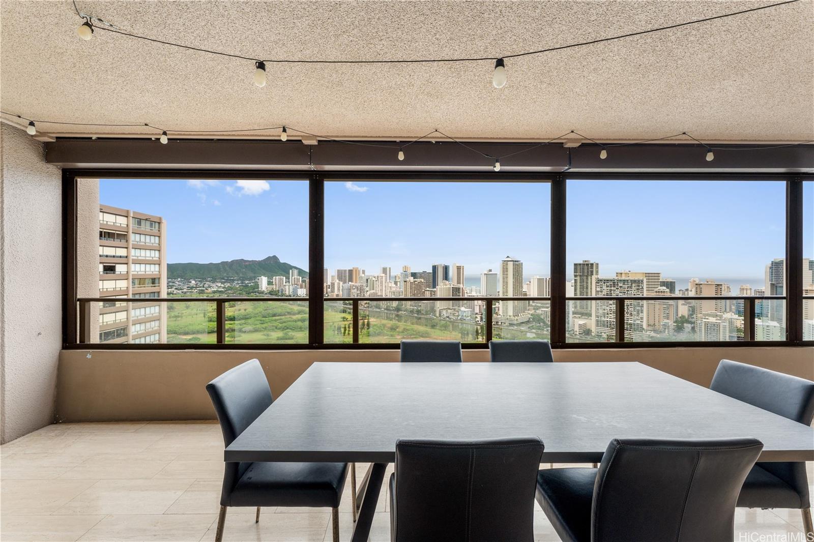 Royal Iolani condo # 3704, Honolulu, Hawaii - photo 9 of 25