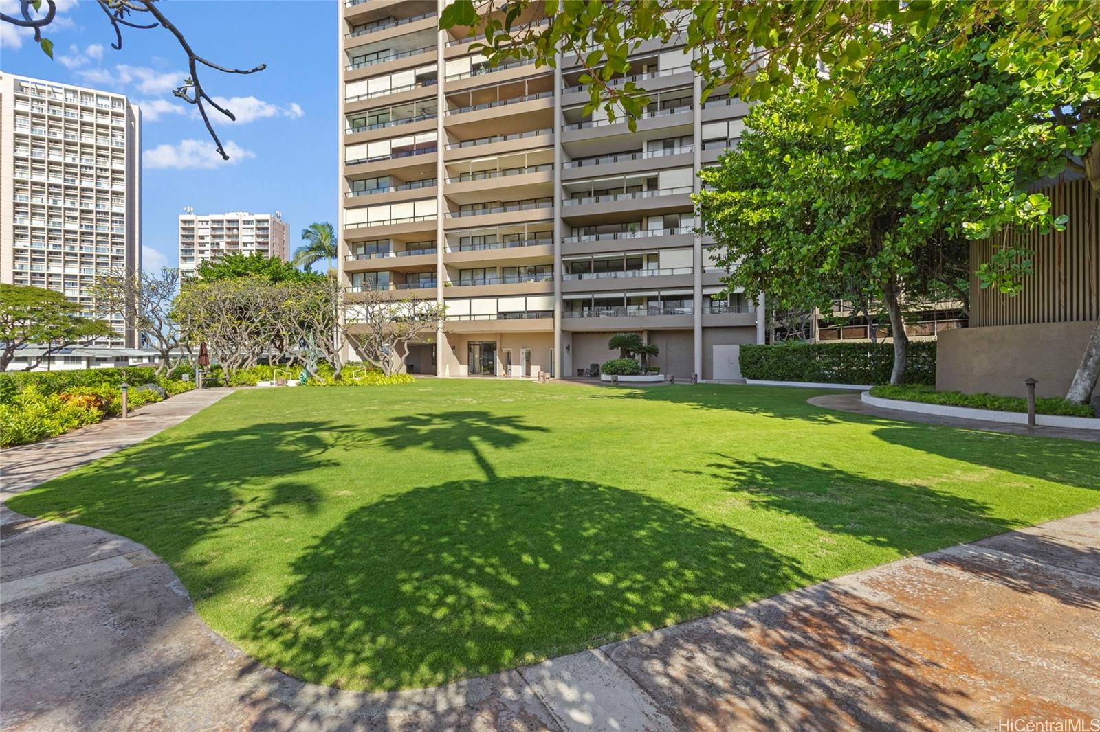 Royal Iolani condo # 3802, Honolulu, Hawaii - photo 16 of 25