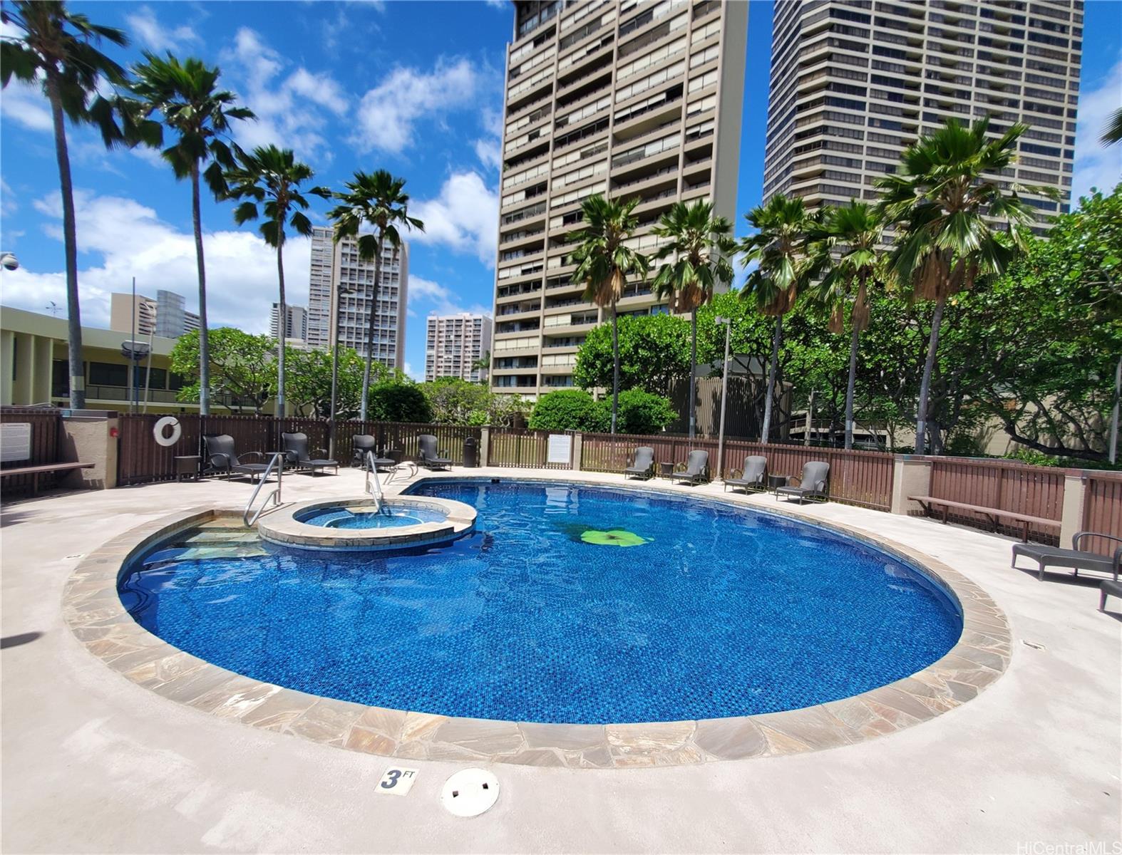 Royal Iolani condo # 504, Honolulu, Hawaii - photo 14 of 15