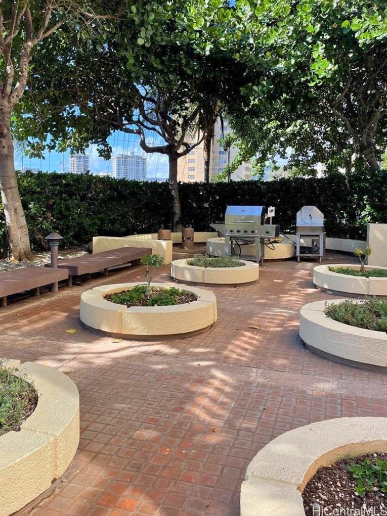 Royal Iolani condo # 908, Honolulu, Hawaii - photo 12 of 25