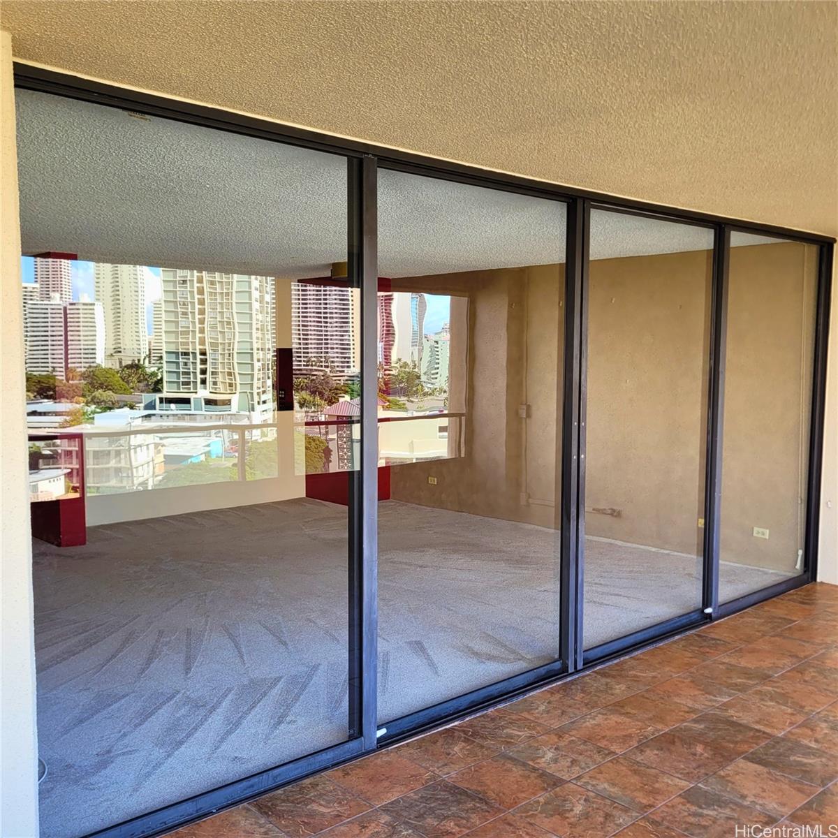 Royal Iolani condo # 908, Honolulu, Hawaii - photo 21 of 25