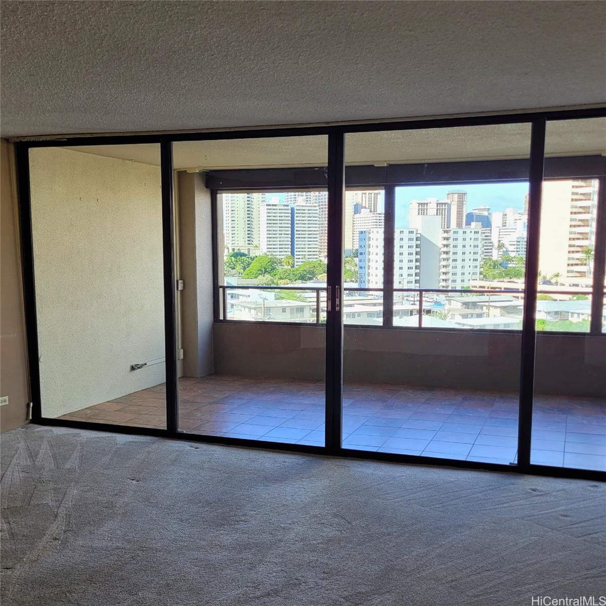 Royal Iolani condo # 908, Honolulu, Hawaii - photo 9 of 25