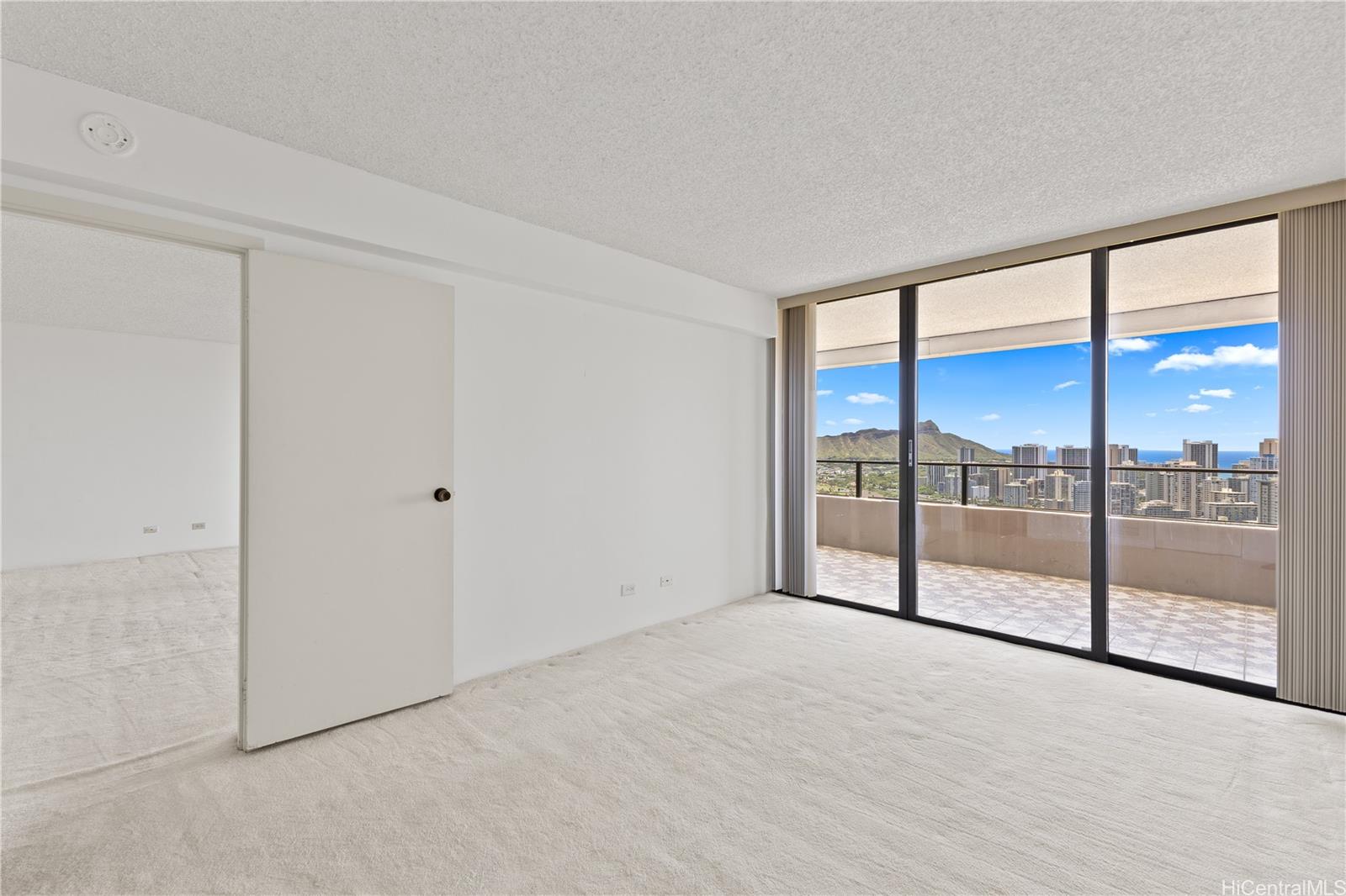 Royal Iolani condo # PH4, Honolulu, Hawaii - photo 9 of 25