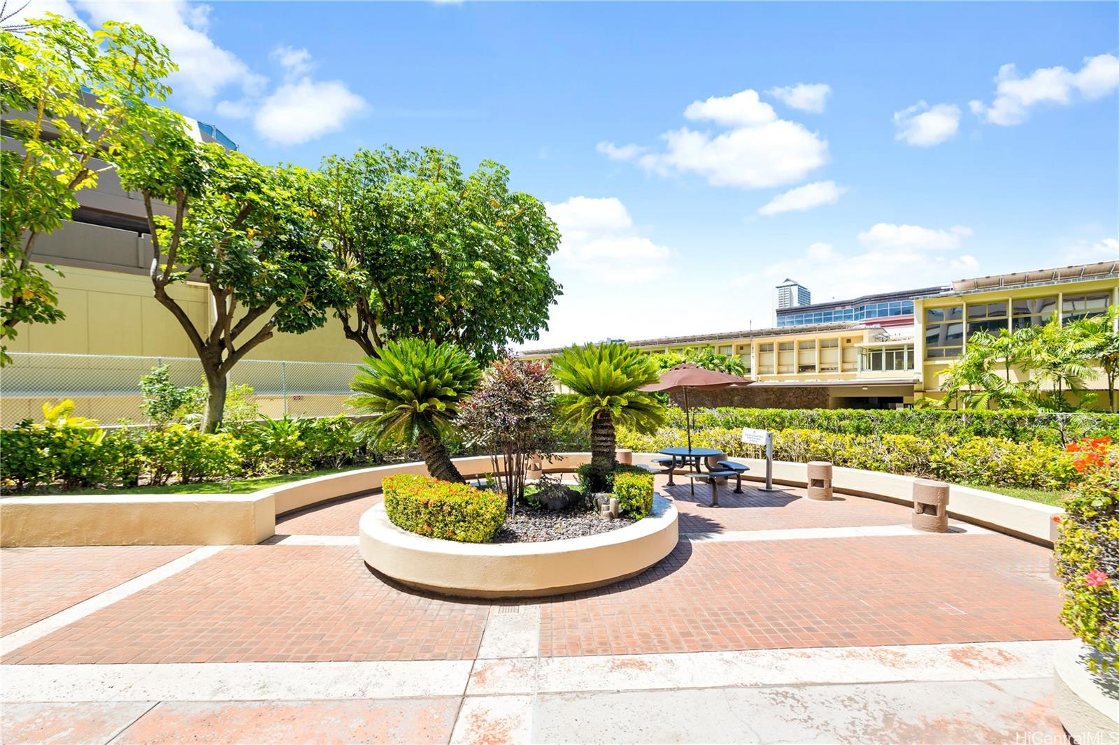 Royal Iolani condo # PH4, Honolulu, Hawaii - photo 17 of 22