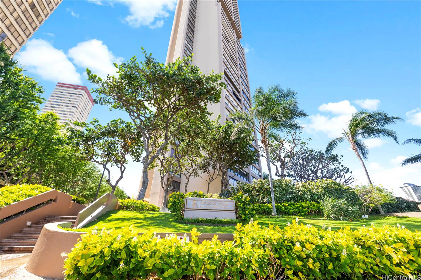 Royal Iolani condo # PH4, Honolulu, Hawaii - photo 19 of 22