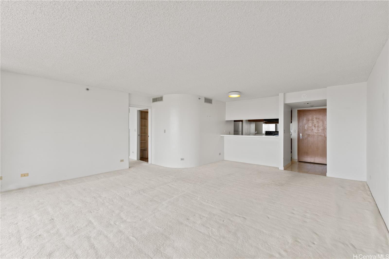 Royal Iolani condo # PH4, Honolulu, Hawaii - photo 4 of 21