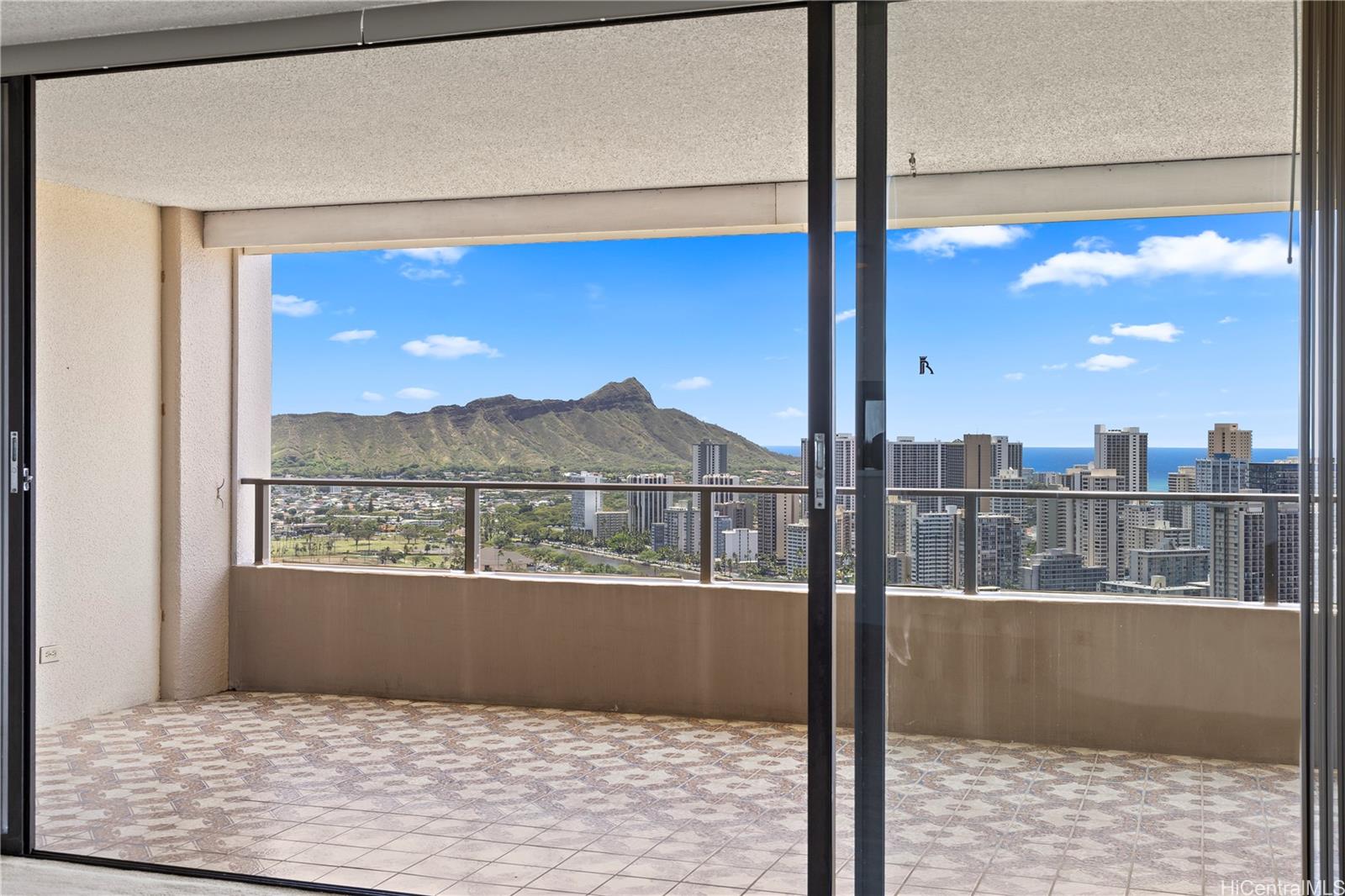 Royal Iolani condo # PH4, Honolulu, Hawaii - photo 7 of 22