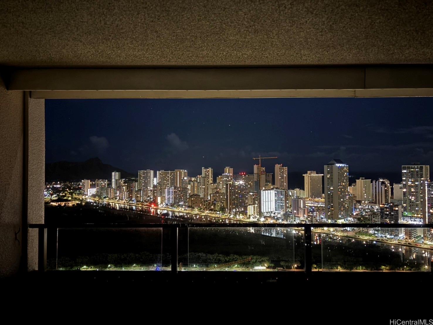 Royal Iolani condo # PH4, Honolulu, Hawaii - photo 9 of 21